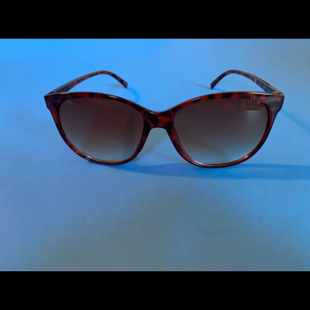 CUTE BROWN BIG GLASSES